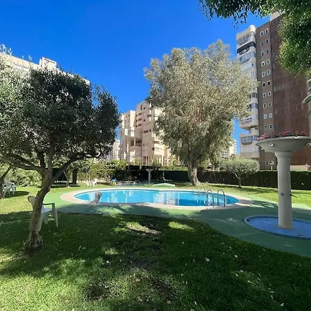 Privado Urbanizacion Con Piscina Y Parking Holiday home *