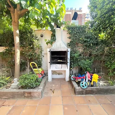 Holiday home Privado Urbanizacion Con Piscina Y Parking *
