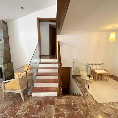 Holiday home Privado Urbanizacion Con Piscina Y Parking