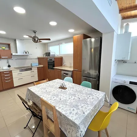 Privado Urbanizacion Con Piscina Y Parking Holiday home *